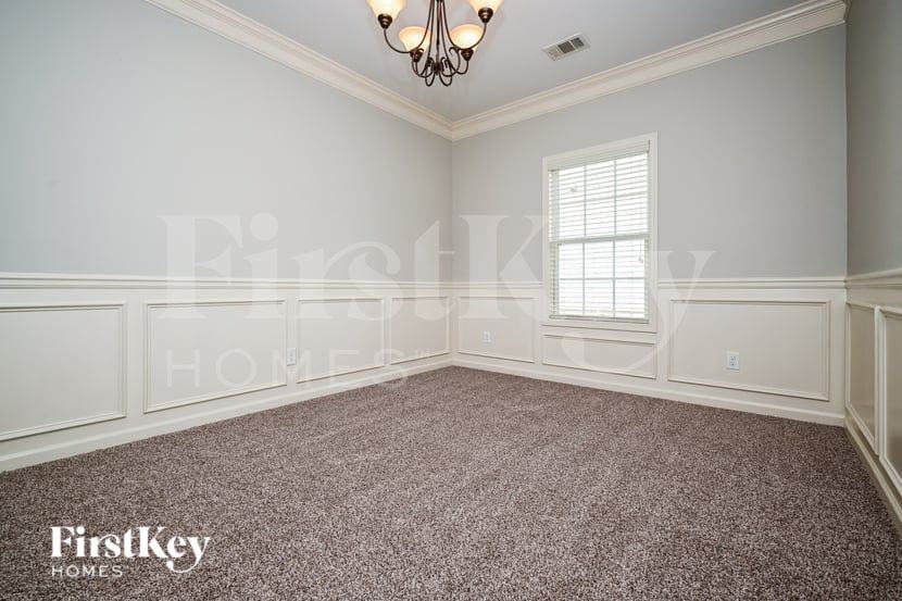 2501 Freemont St - Photo 3 of 16