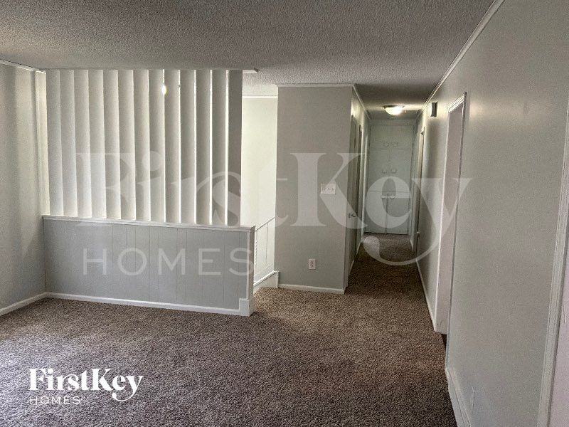 15403 E 43rd Ter S - Photo 5 of 13