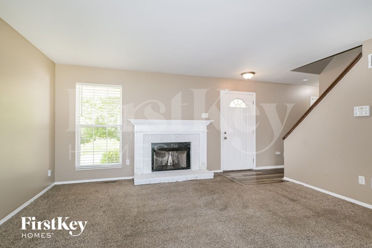 12880 High Crest St - Photo 3 of 16