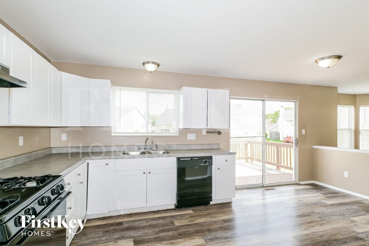 12880 High Crest St - Photo 6 of 16