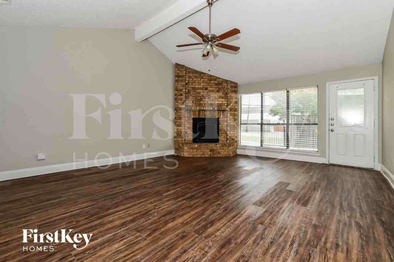 1007 Creighton Ct - Photo 2 of 19