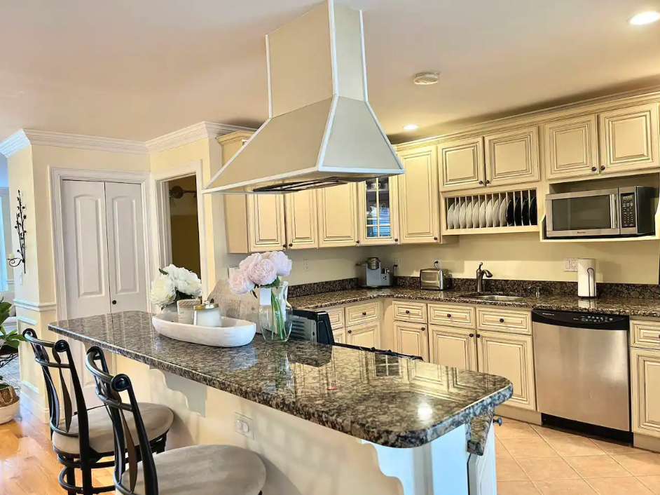 3 Germain Ave #2 - Photo 5 of 27