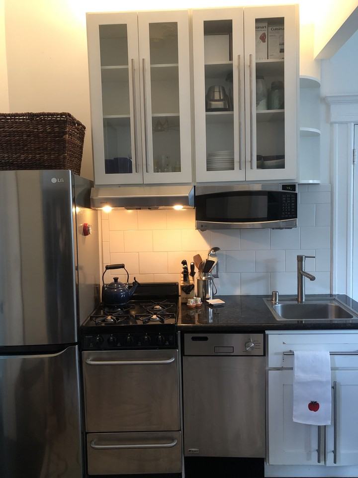 620 Baker St #4 - Photo 3 of 3
