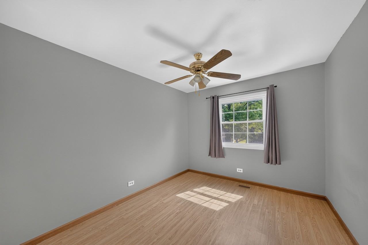 898 Debra Lane - Photo 6 of 15