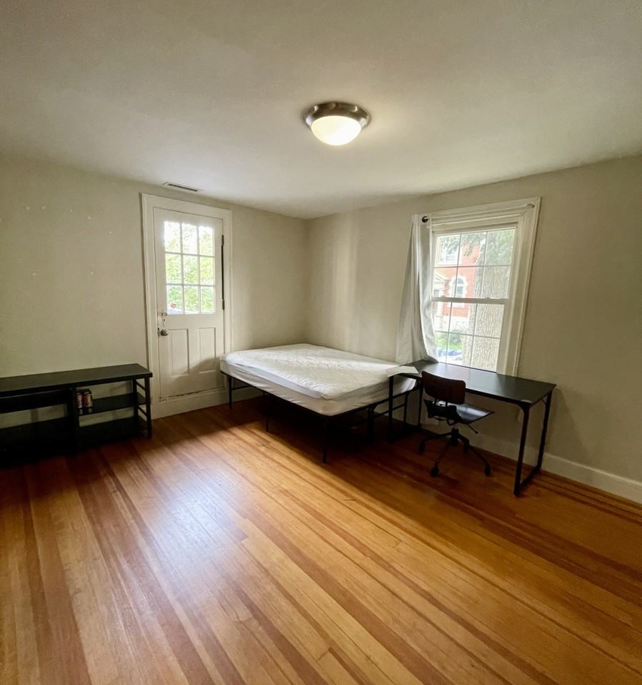 1863 Commonwealth Ave - Photo 6 of 11