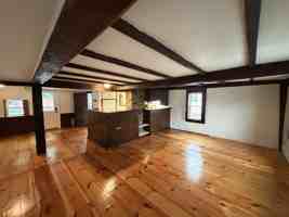 featured image of 5 Blossom St #2