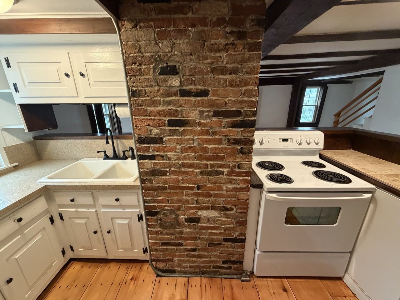 5 Blossom St #2 - Photo 4 of 11