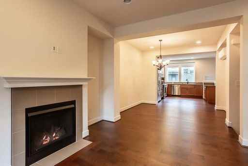 1371 Brooklyn Walk Ne - Photo 5 of 20