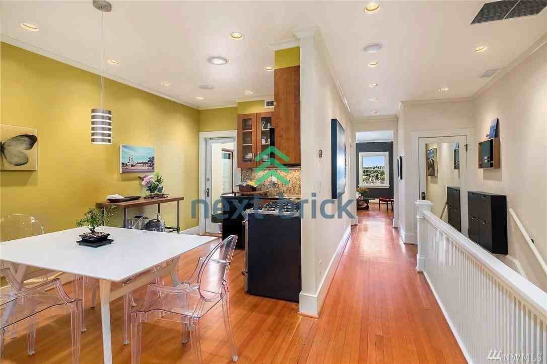 2913 Franklin Ave E #B - Photo 5 of 5