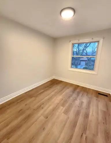 58 Renfield Cres - Photo 3 of 21