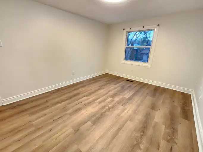 58 Renfield Cres - Photo 5 of 21