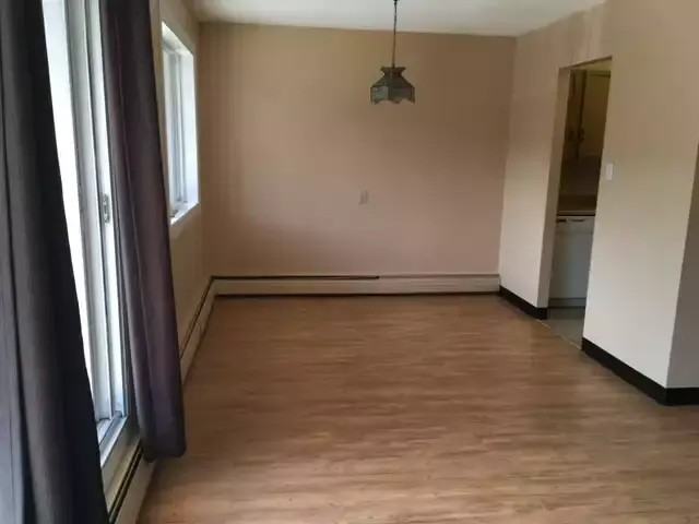 8149 111 St Nw #205 - Photo 5 of 20