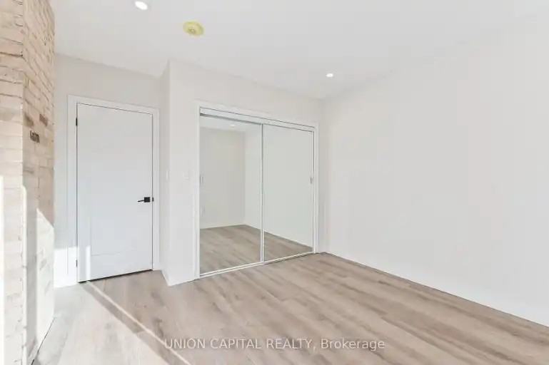 180 Broadview Ave #2 - Photo 4 of 12