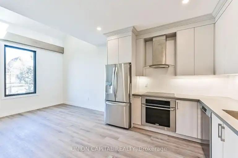180 Broadview Ave #2 - Photo 7 of 12