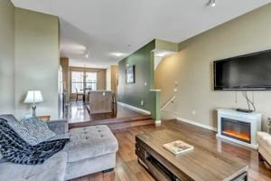 featured image of 10415 Delsom Cres #14