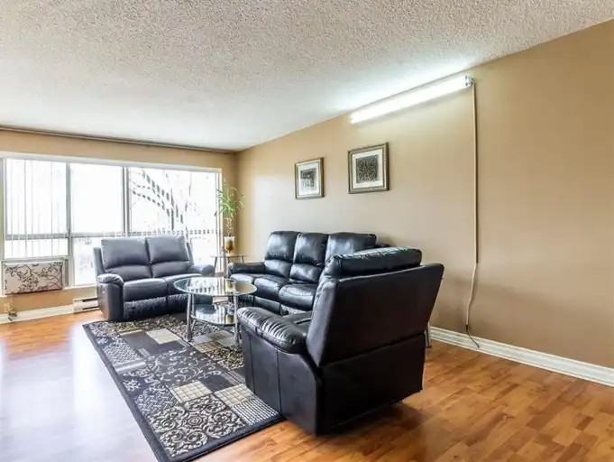 358 Waterloo Ave #301 - Photo 4 of 9
