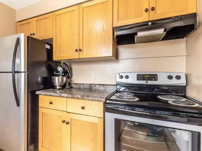 358 Waterloo Ave #301 - Photo 6 of 9
