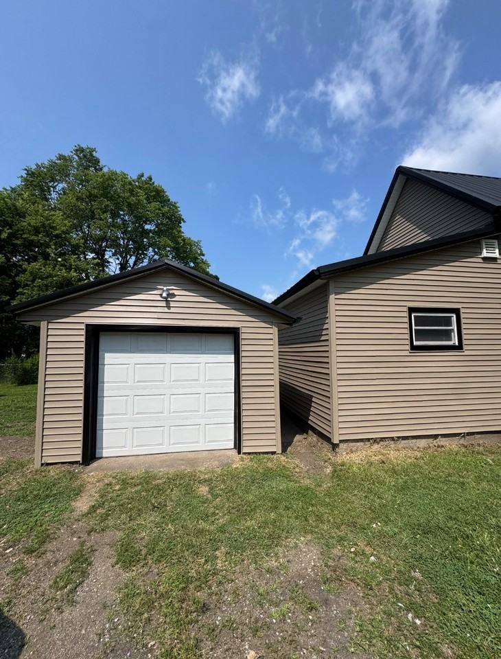 601 W Wolf Ave - Photo 3 of 11