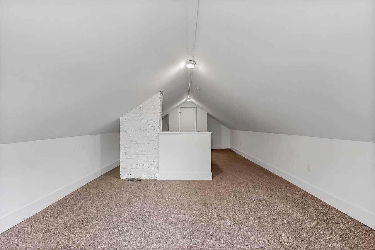 743 Lilley Ave - Photo 4 of 20