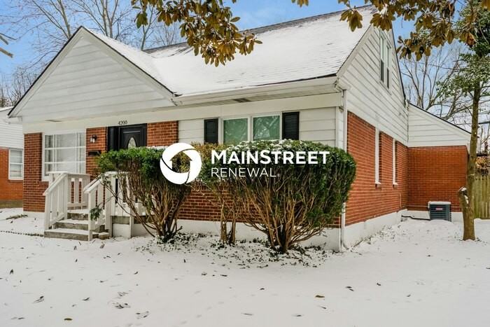 4200 Berkshire Ave - Photo 4 of 18