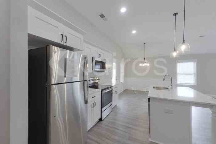 104 Allentown Ct - Photo 5 of 21