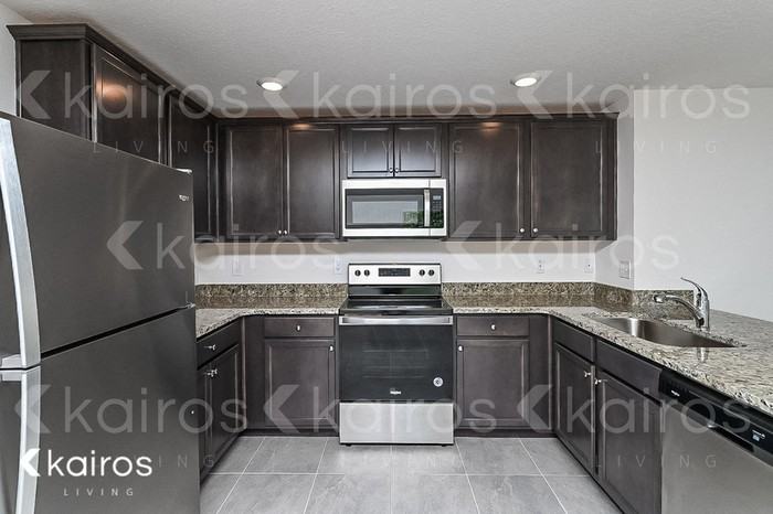8512 Indian Laurel Ln - Photo 2 of 5