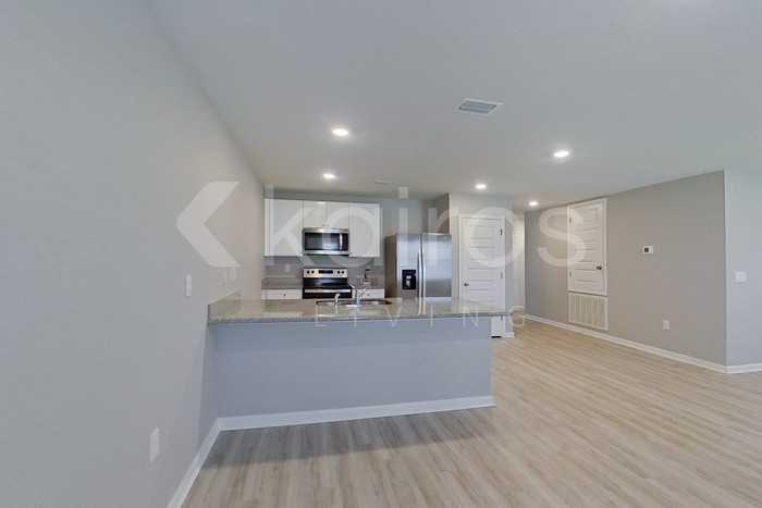 4660 Malay Cir - Photo 6 of 24