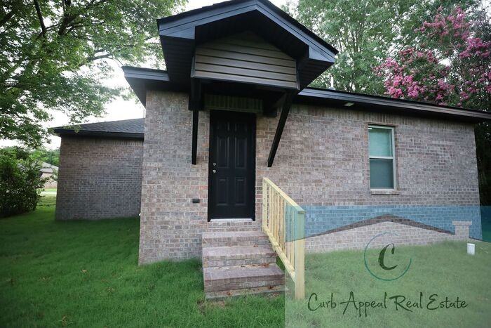 2406 Boydston St - Photo 2 of 14