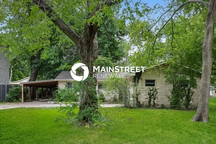 1706 Enchanted Ln