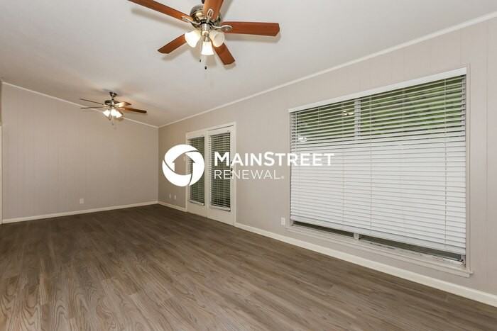1706 Enchanted Ln - Photo 5 of 19