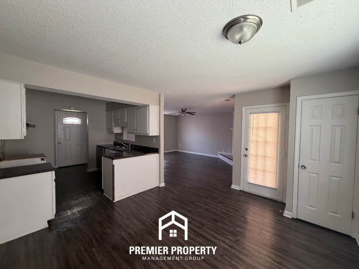6911 Daneman Dr - Photo 5 of 17