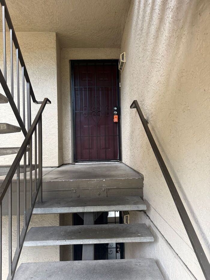 29591 Vanderbilt St - Photo 2 of 12