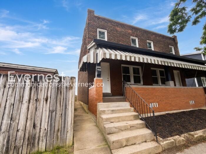 444 E Woodrow Ave - Photo 2 of 22