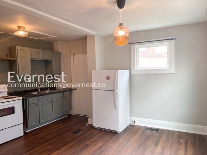 444 E Woodrow Ave - Photo 4 of 22