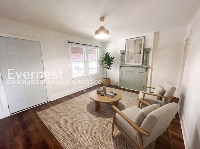 444 E Woodrow Ave - Photo 6 of 22