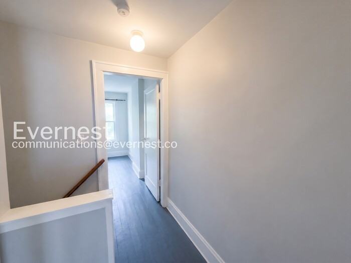 444 E Woodrow Ave - Photo 7 of 22