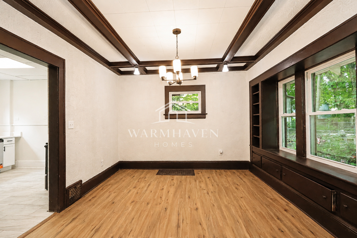 1007 Delia Ave - Photo 3 of 15