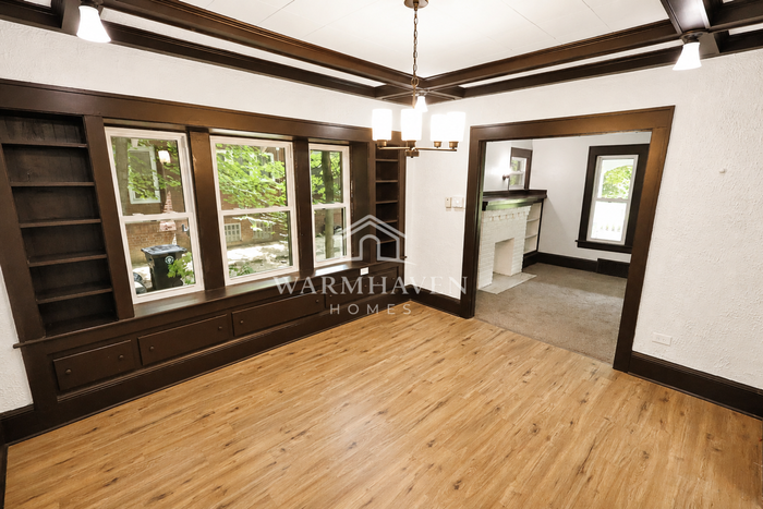 1007 Delia Ave - Photo 4 of 15