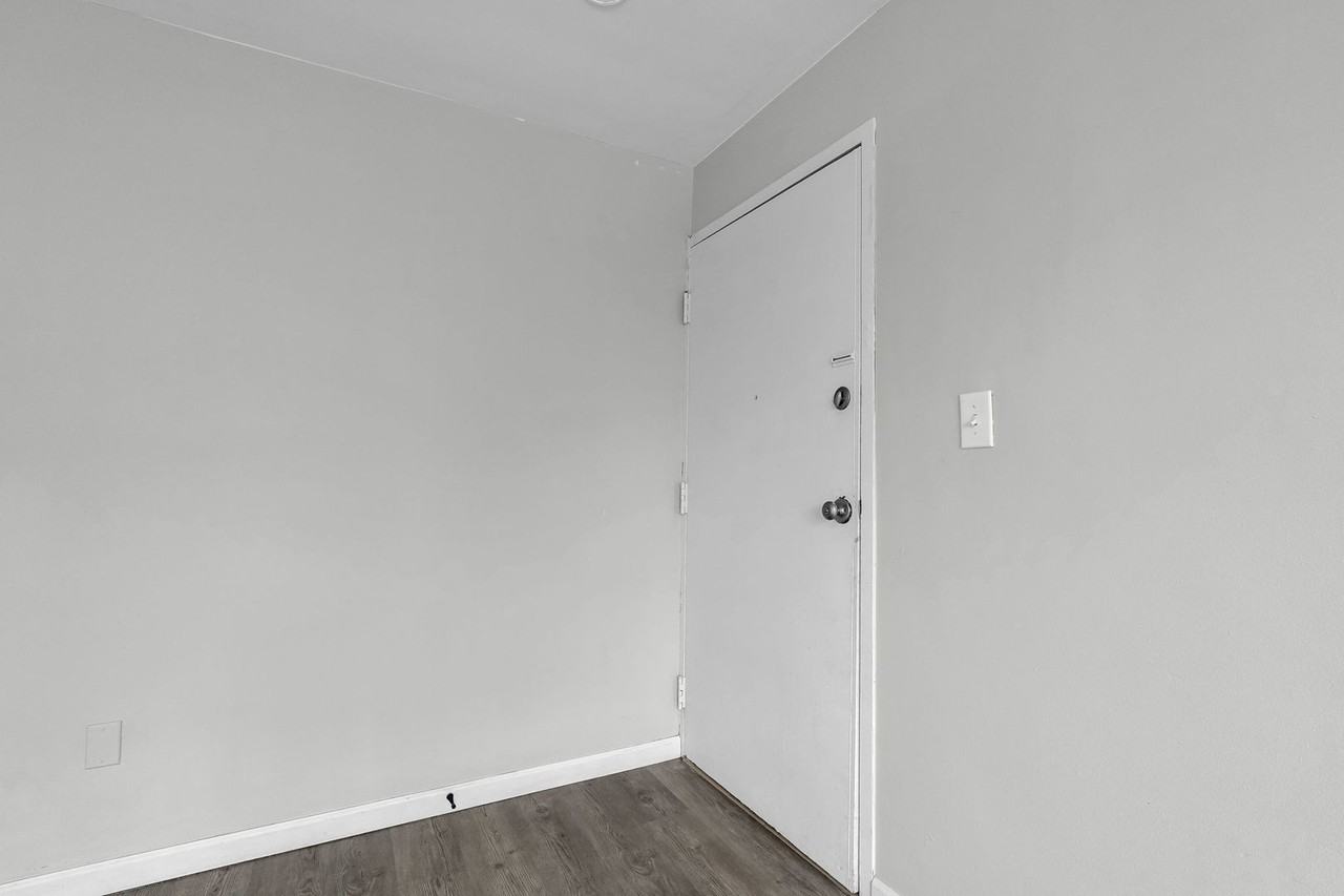 61 N 21st St #C - Photo 2 of 23