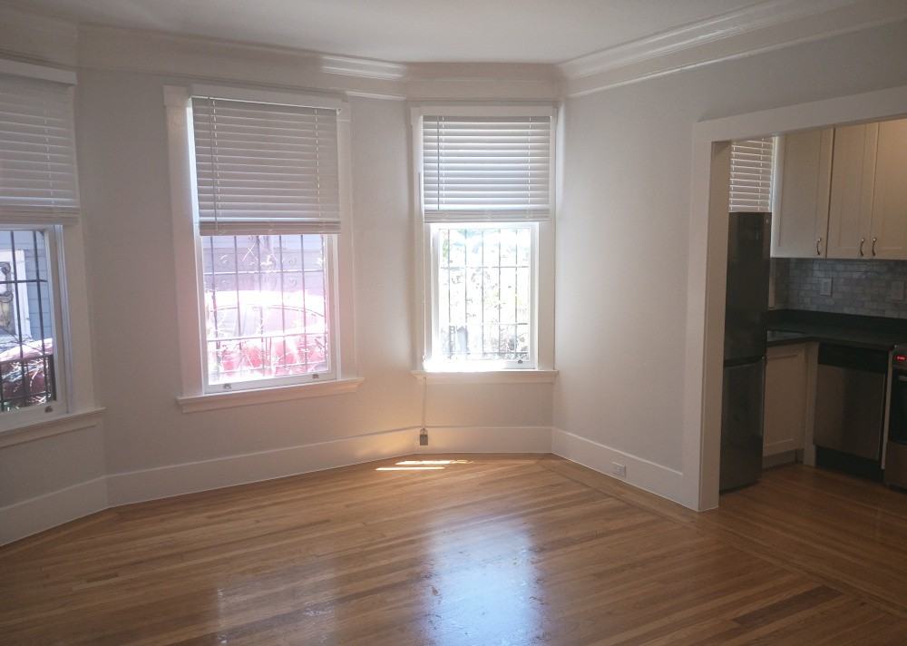 1800 Lakeshore Ave #4 - Photo 2 of 5
