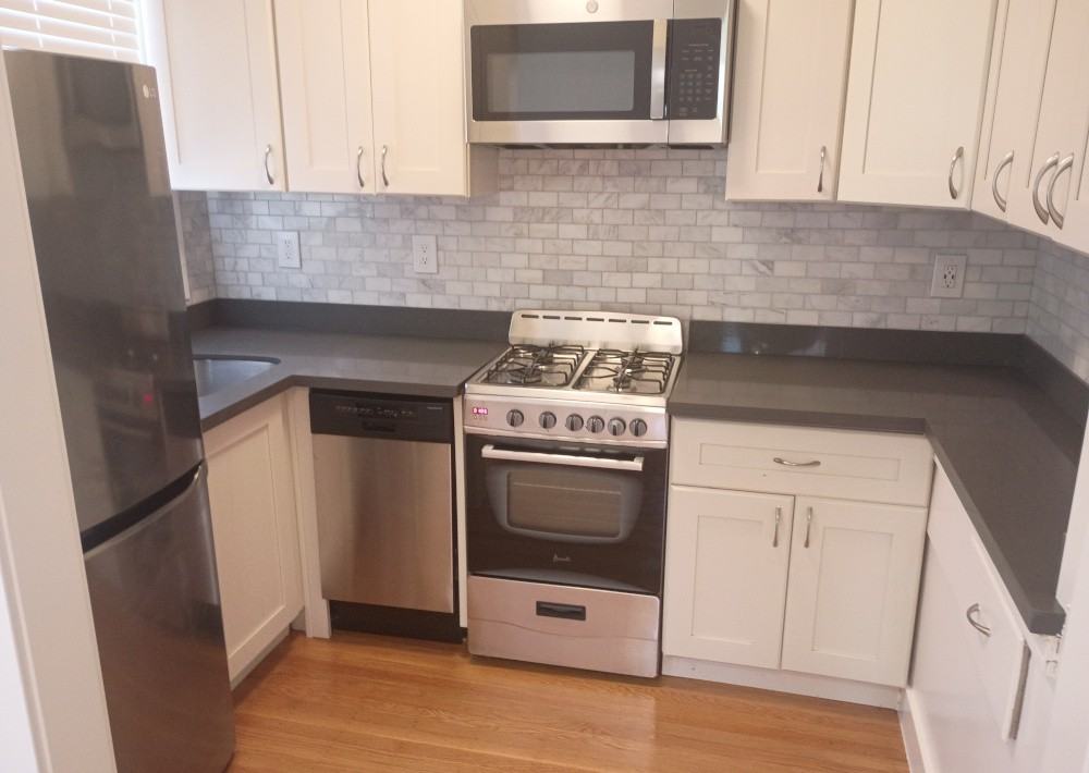 1800 Lakeshore Ave #4 - Photo 4 of 5