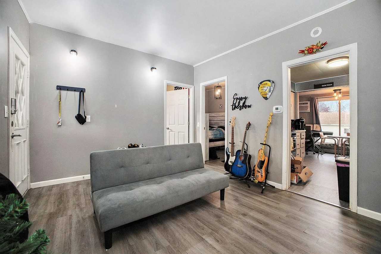 1615 Lyon St Ne #1 - Photo 4 of 18