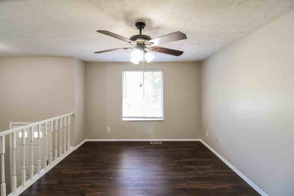 6818 Graves Mill Dr - Photo 5 of 17