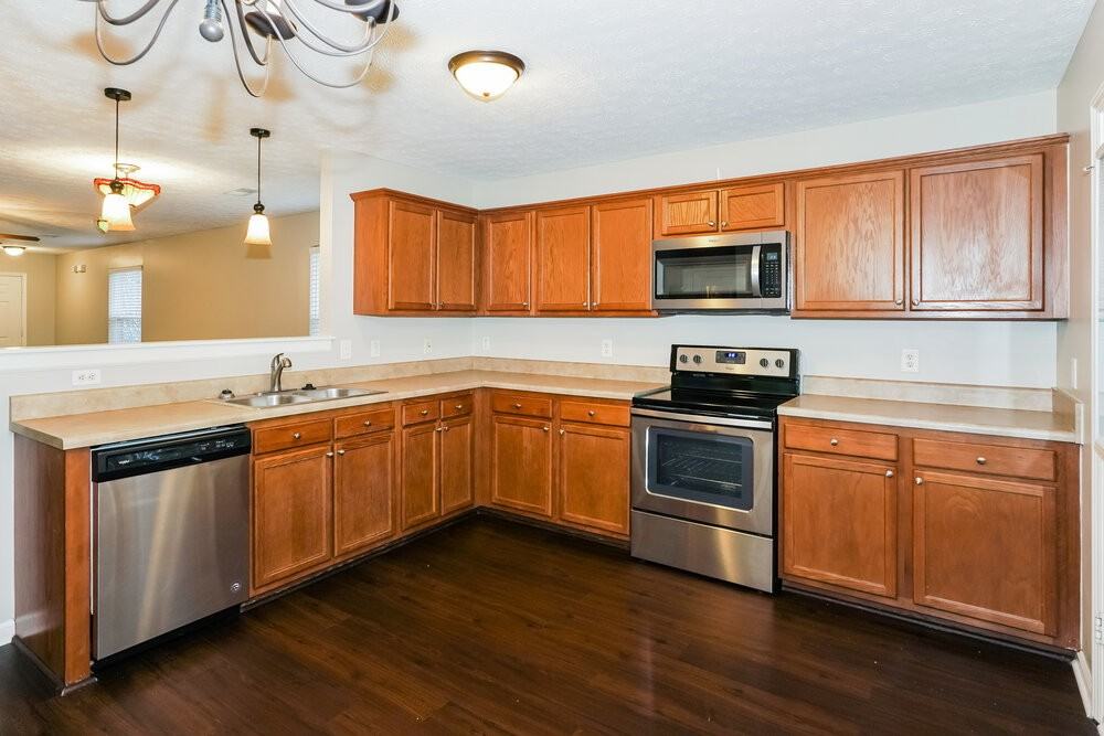 3005 Fieldstone Ct - Photo 7 of 16