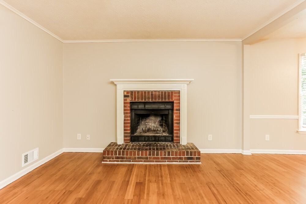 2280 Whitebluff Way - Photo 5 of 17