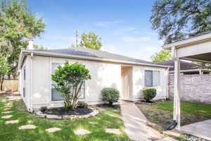 featured image of 3915 Vineyard Dr