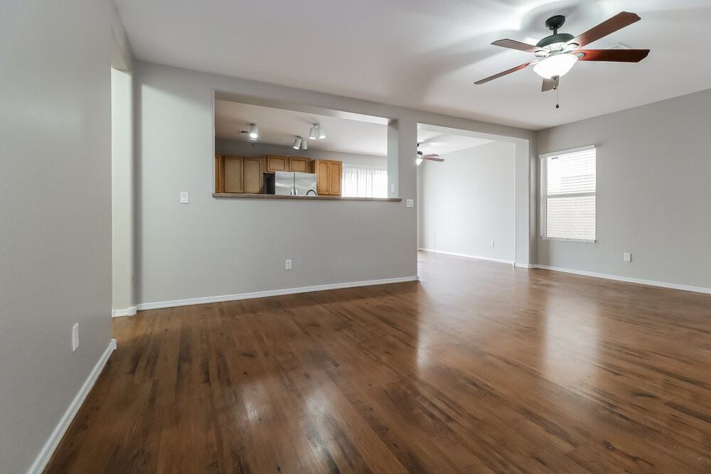 11560 W Purdue Ave - Photo 5 of 16