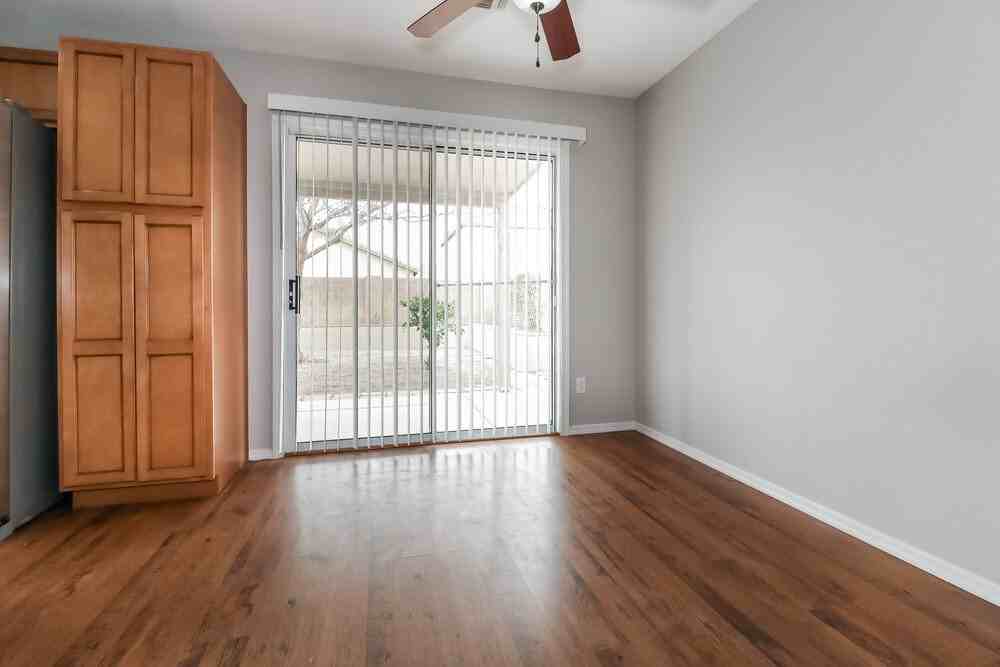 11560 W Purdue Ave - Photo 6 of 16