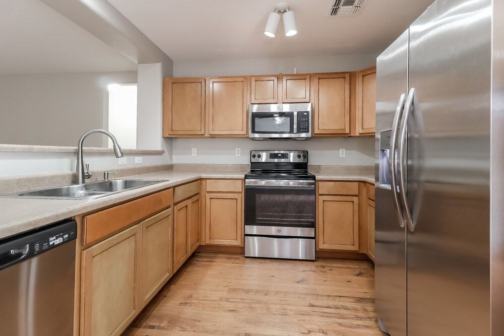 11560 W Purdue Ave - Photo 7 of 16