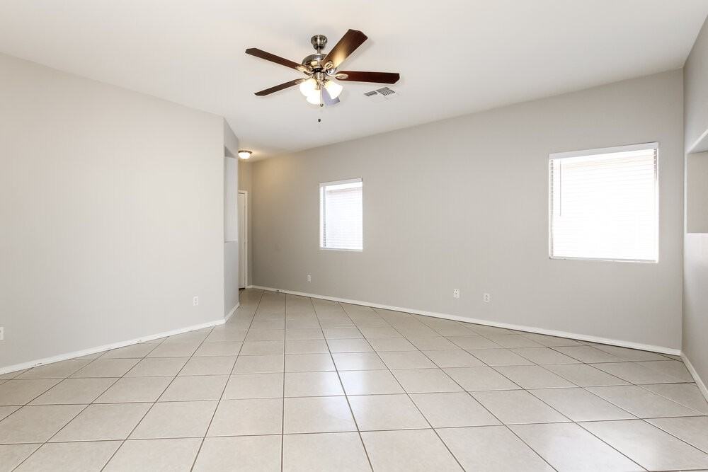 6622 W Riva Rd - Photo 4 of 15